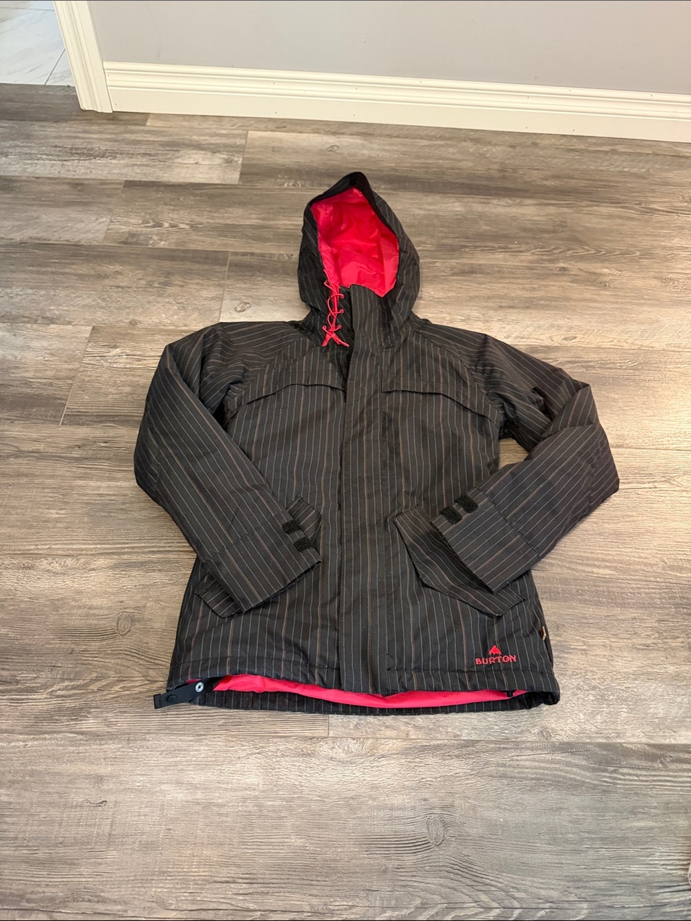 Burton Pinstripped‎ Women's Puffer Jacket